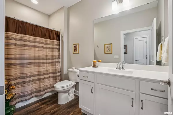 Silvis, IL 61282,2406 13TH ST