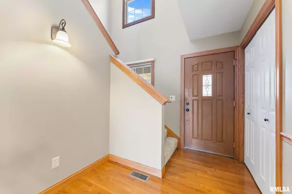 Davenport, IA 52804,9933 123rd ST