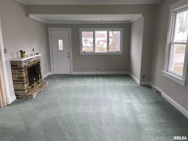 Davenport, IA 52804,2206 PACIFIC ST