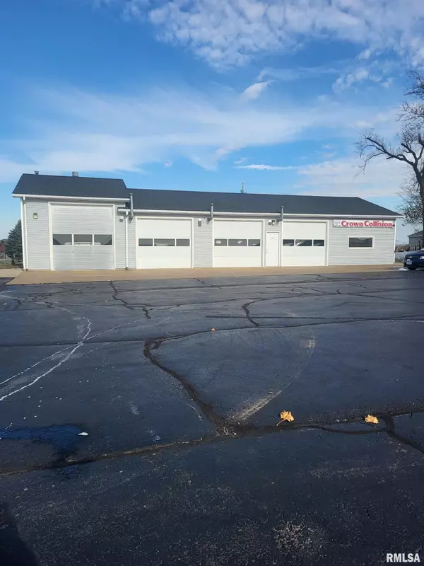 7812 Windy RDG, Dubuque, IA 52003