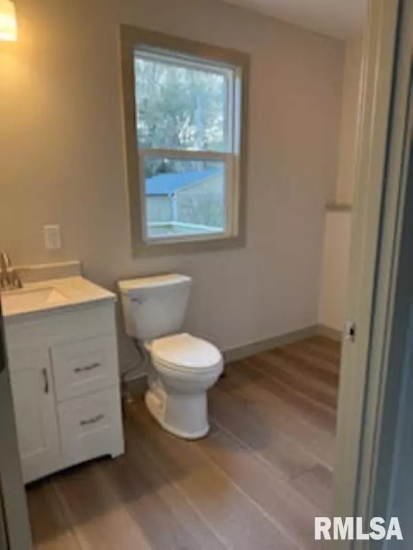 Davenport, IA 52804,1203 W LOCUST ST