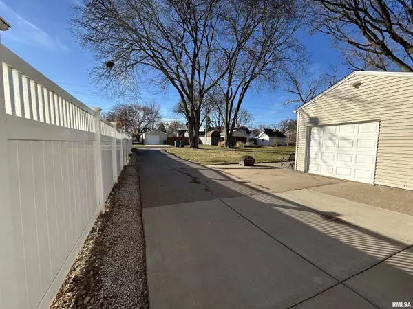 Silvis, IL 61282,510 16TH ST