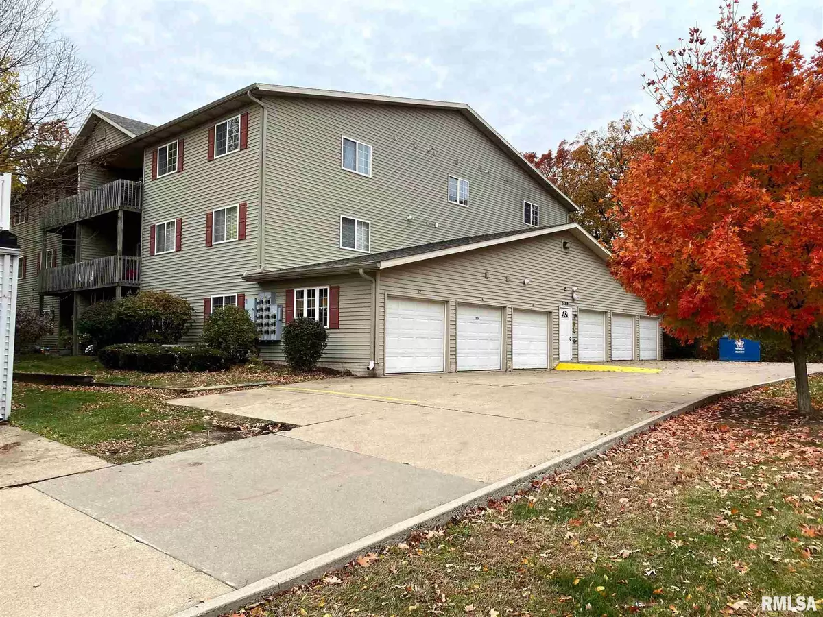 Bettendorf, IA 52722,3804 CREEK HILL DR