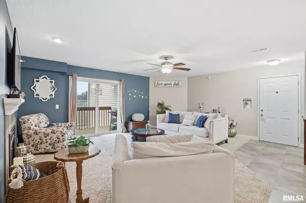 Bettendorf, IA 52722,4119 CREEK HILL DR