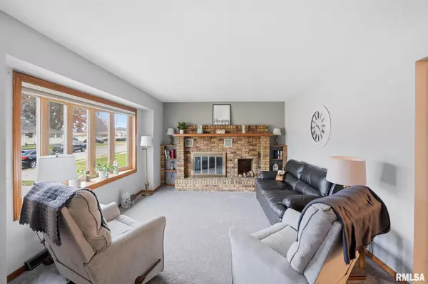 Davenport, IA 52806,2159 W 35TH ST