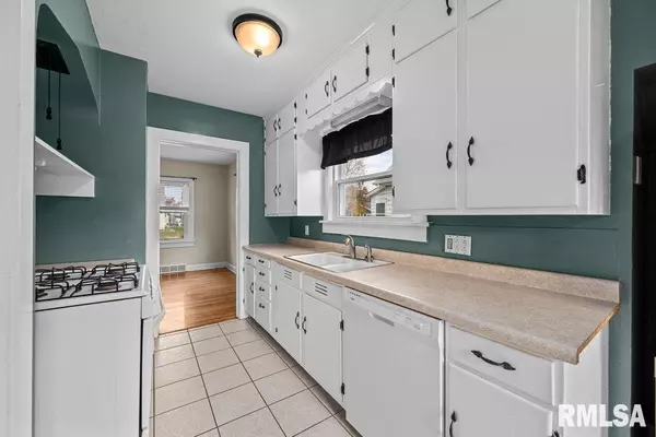 Moline, IL 61265-2336,2918 11TH Avenue B