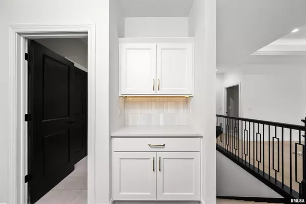 Bettendorf, IA 52722,5188 S RICHMOND CIR