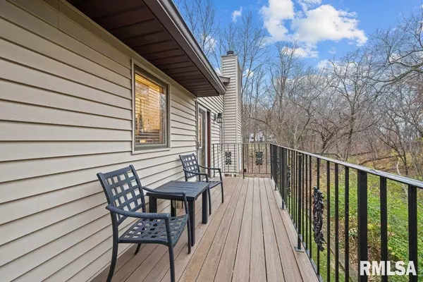 East Moline, IL 61244,880 47TH AVE #2