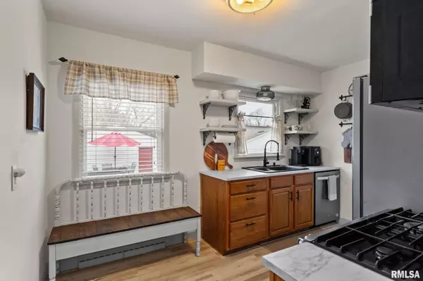 Rock Island, IL 61201-6702,3118 9 1/2 ST