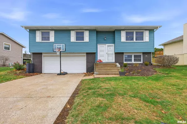 Bettendorf, IA 52722,3309 WINSTON DR