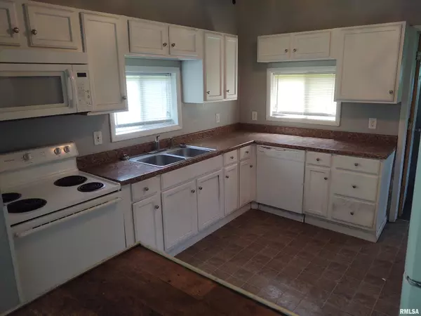 Rock Island, IL 61201,926 10TH AVE