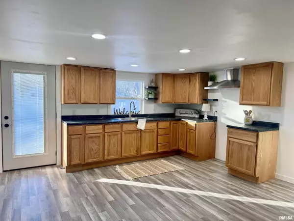 Joy, IL 61260,106 E BEESON ST