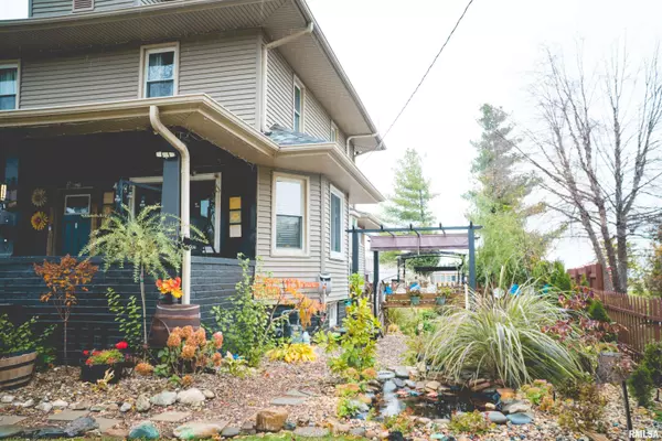 Woodhull, IL 61490,353 E 4TH AVE