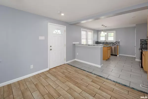 Moline, IL 61265,3712 33RD ST