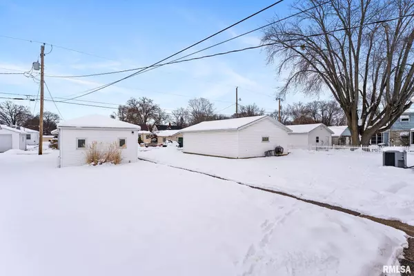 Moline, IL 61265,5215 11TH AVE