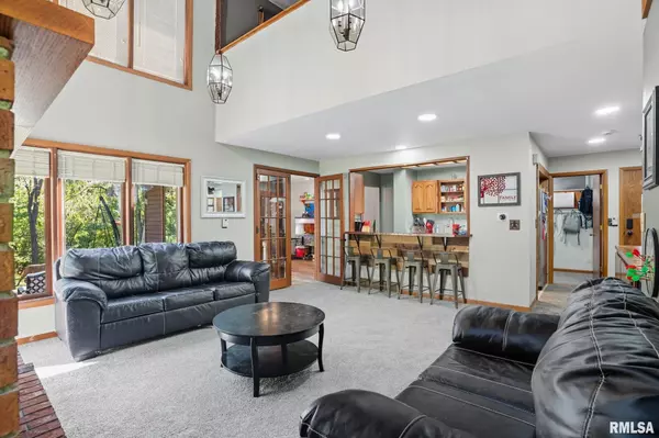 Morrison, IL 61270,8039 HAZEL RD