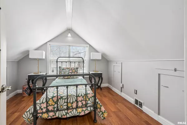 Blue Grass, IA 52726,126 S GENESSEE ST