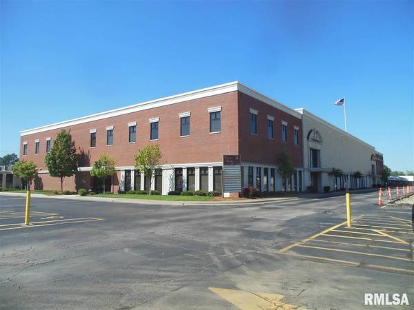 3800 AVENUE OF THE CITIES #200, Moline, IL 61265