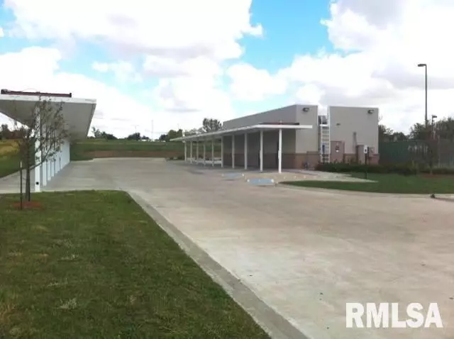 3345 W KIMBERLY RD, Davenport, IA 52806