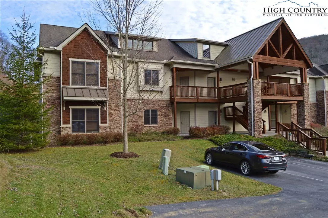 Banner Elk, NC 28604,135 Wapiti WAY #8B
