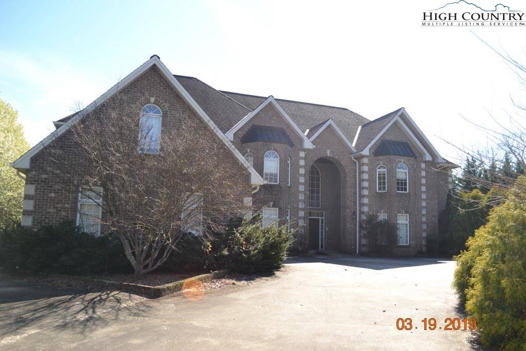 19 River DR, Granite Falls, NC 28630