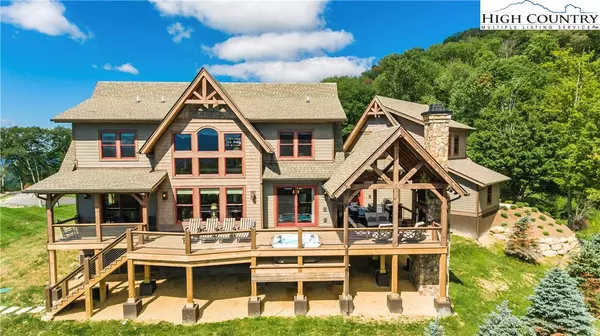 76 Valley Watch CT, Banner Elk, NC 28604