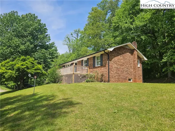 210 Windy Mountain RD, Deep Gap, NC 28618