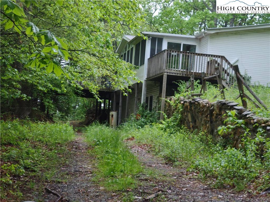 11452 Glade Valley RD, Ennice, NC 28623