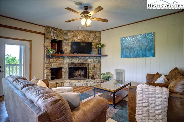 Banner Elk, NC 28604,144 Skyleaf LN #703