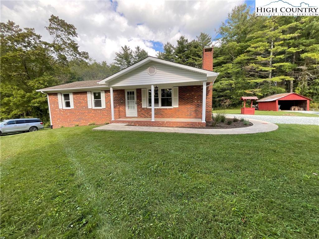 132 Oakdale RD, Ennice, NC 28623
