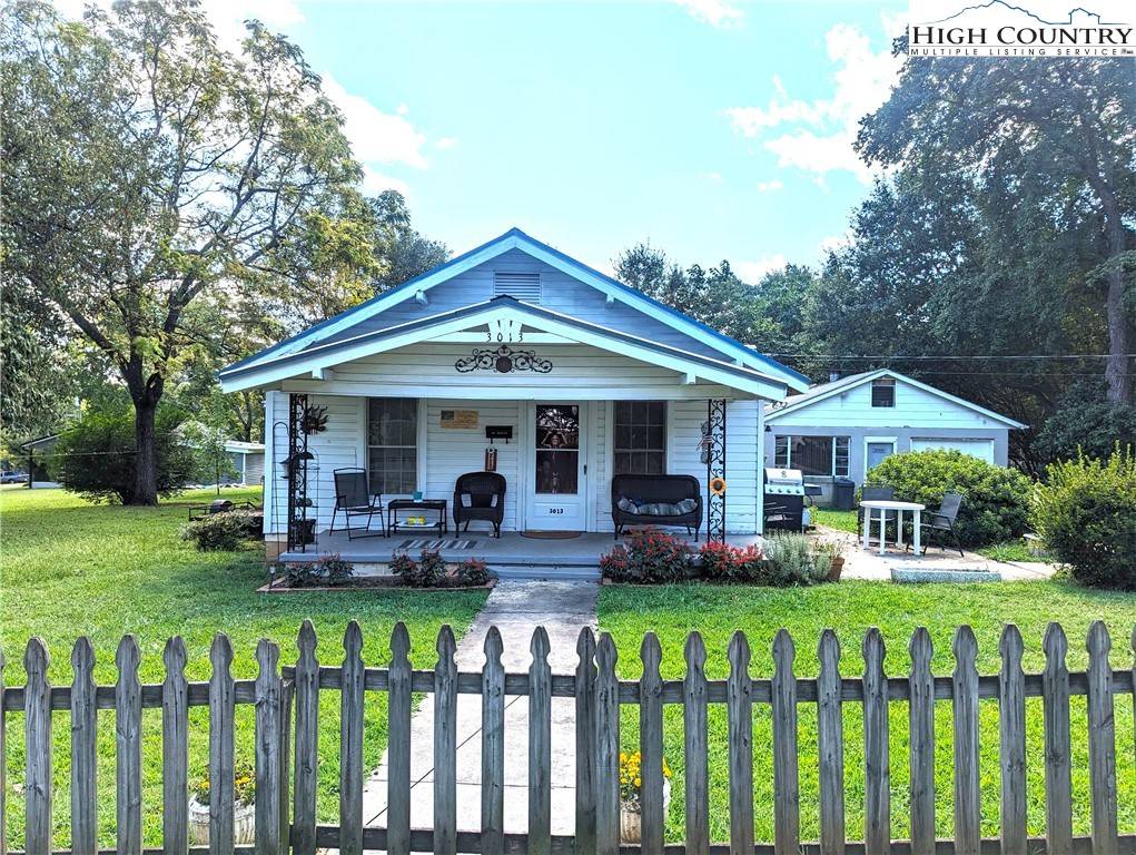 3013 SW 2ND AVE, Hickory, NC 28602