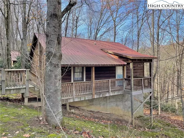 300 Red Feather TRL, Boone, NC 28607