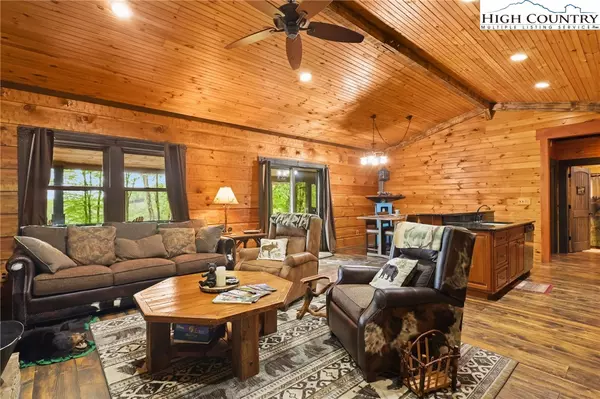 Beech Mountain, NC 28604,893 Buckeye Ridge RD