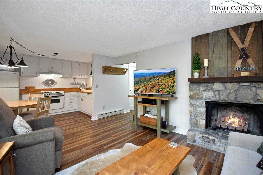 1317 Sugar Mountain DR #J-44, Sugar Mountain, NC 28604
