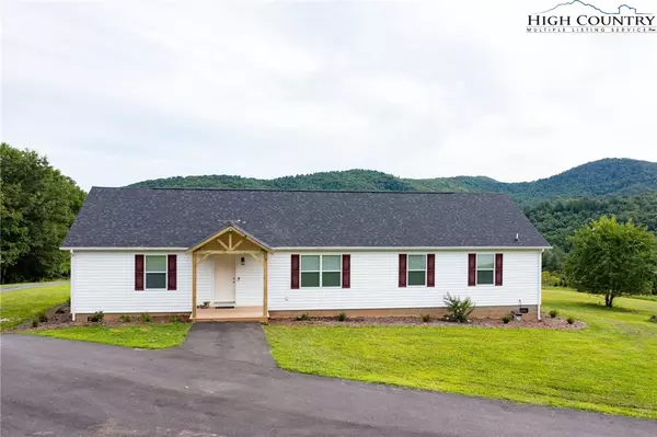 West Jefferson, NC 28694,580 Tailor Made Ranch RD