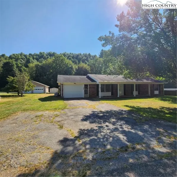 351 Circle Drive West, Vilas, NC 28692