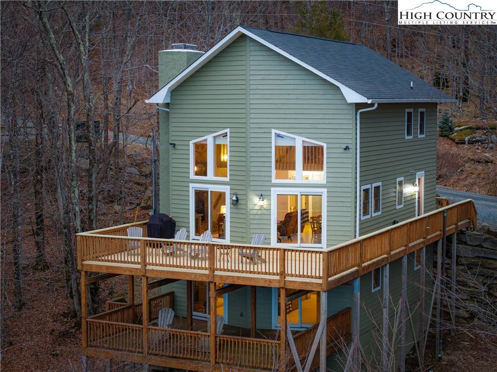 110 Upper Snowbird TRL, Beech Mountain, NC 28604