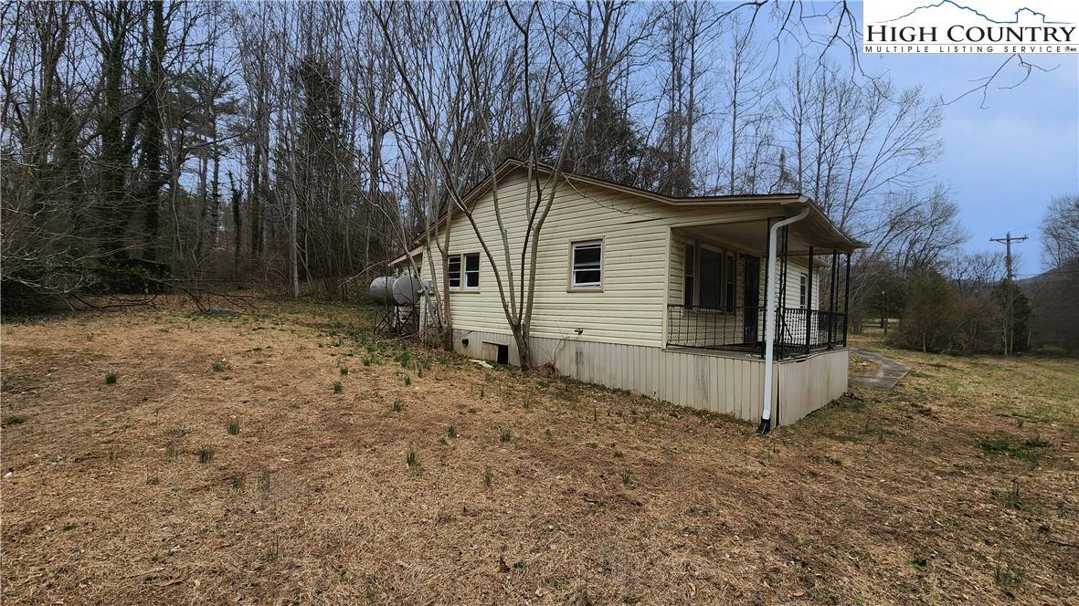 2379 Indian Grave RD, Lenoir, NC 28645