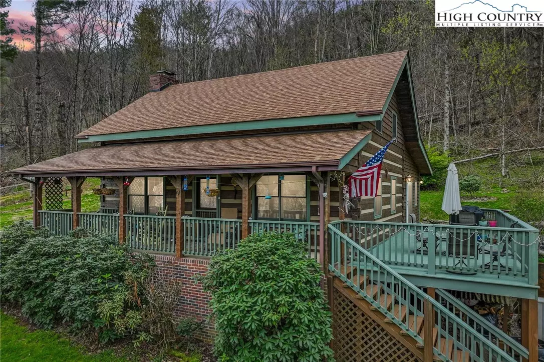 Newland, NC 28657,407 Carpenter RD