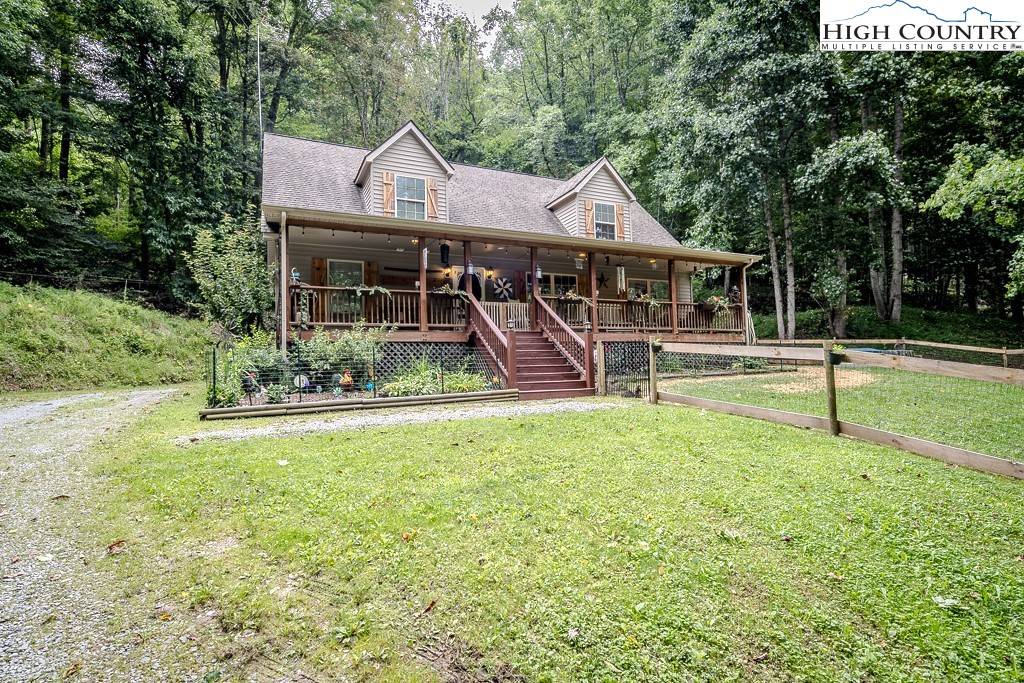 428 Phillip RD, Elk Park, NC 28622