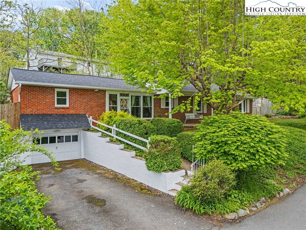 167 Perry ST, Boone, NC 28607