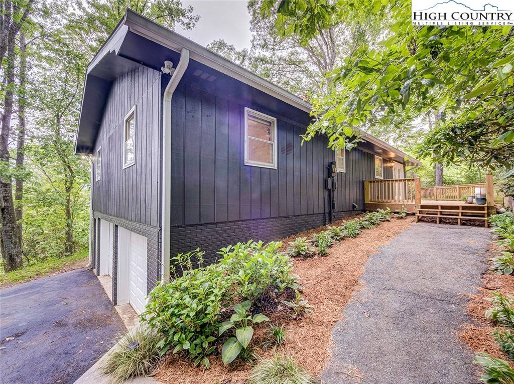1060 Seven Oaks RD, Boone, NC 28607