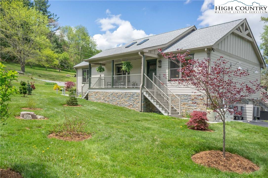 667 Ransom ST, Blowing Rock, NC 28605