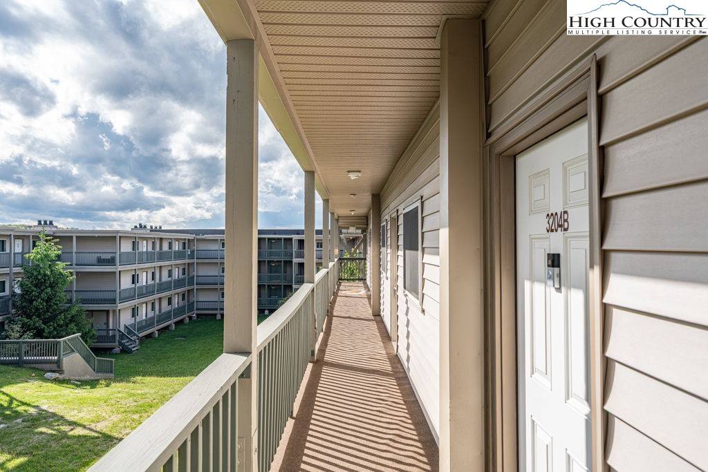 301 Pinnacle Inn RD #3204B, Beech Mountain, NC 28604