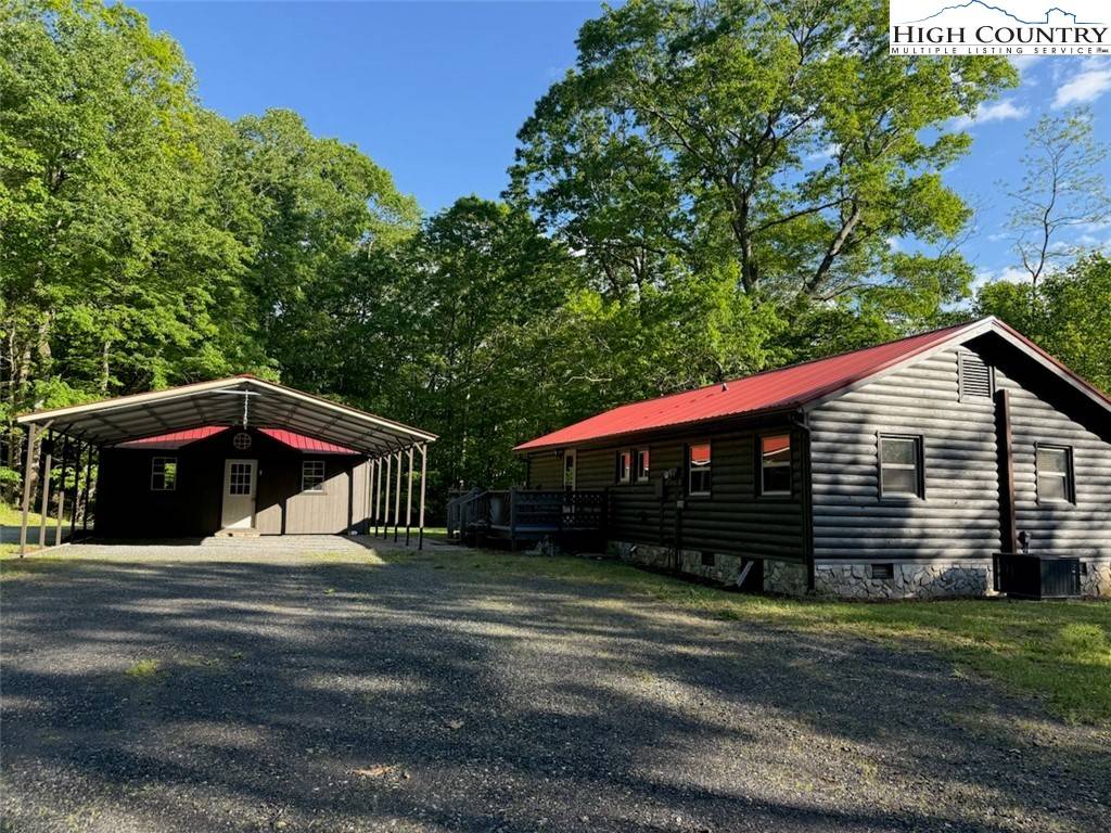 1598 Claybank RD, West Jefferson, NC 28694