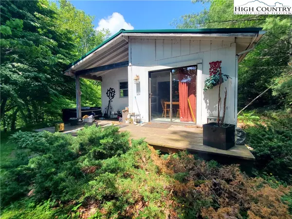 Newland, NC 28657,72 Rhoneys View RD