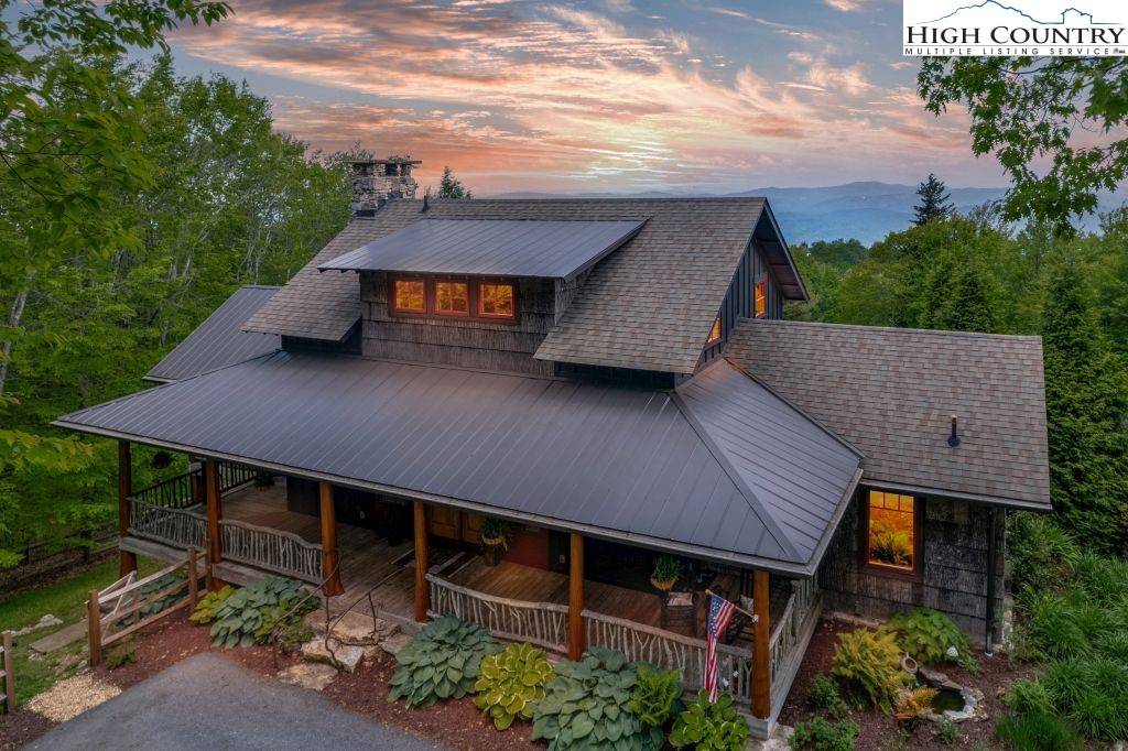 160 Twin Ponds RD, Banner Elk, NC 28604