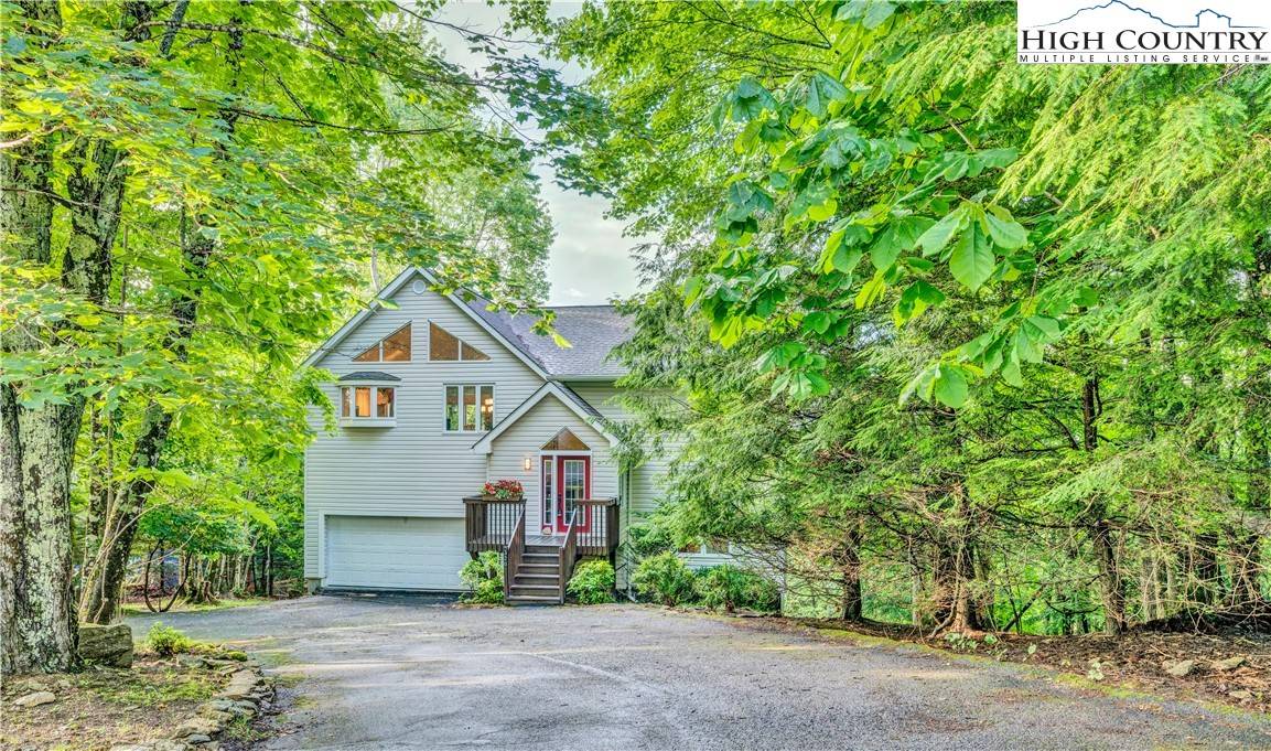 320 Pinnacle Ridge RD, Beech Mountain, NC 28604