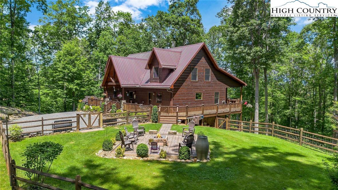 180 Raccoon RDG, Lansing, NC 28643