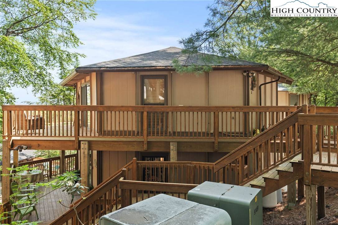 105 Hornbeam RD #B4, Beech Mountain, NC 28604